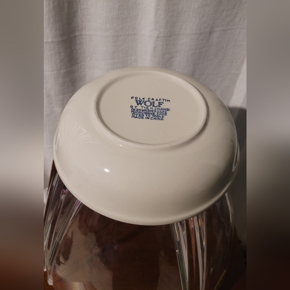 Folk Craft - Tien Shan - Spongewear - WOLF 9 " Serving Bowl - Picture 3 of 8